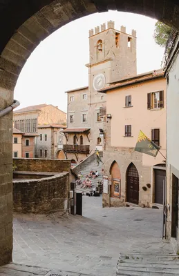 One Day in Cortona, Tuscany - Petite Suitcase