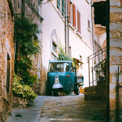 Cortona (Italy) - The awesome historical center of the medieval and  renaissance city on the hill, Tuscany region, province Arezzo, during the  spring Stock Photo - Alamy