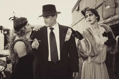 Гангстерская вечеринка в стиле мафии Чикаго 30-х: сценарий, конкурсы,  образы для корпоратива в стиле гангстеров 30-х
