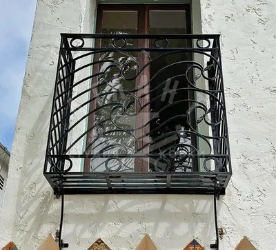 Кованый французский балкон с волнами КФБ-158