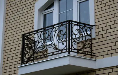 Французский балкон для дома в микрорайоне Вудлэнд