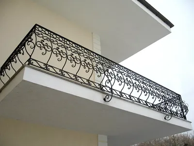 Кованые балконы - французский колониальный шик в современном исполнении