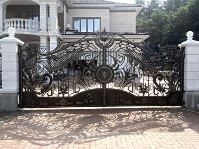 Кованые ворота в Казани купить - множество готовых решений