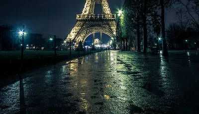 Картинки Париж Эйфелева башня Франция улиц в ночи Уличные фонари
