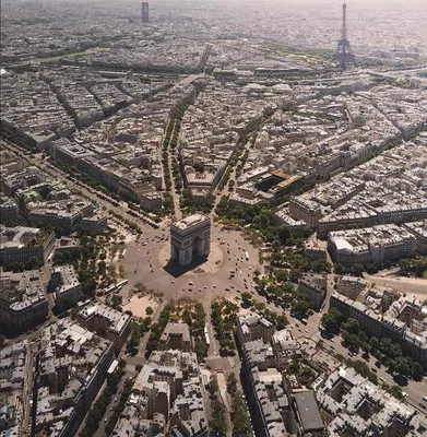 Красивые улицы Парижа редакционное фотография. изображение насчитывающей  экстерьер - 148359317