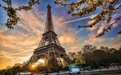 Красивые улицы Парижа редакционное стоковое фото. изображение насчитывающей  старо - 148359248