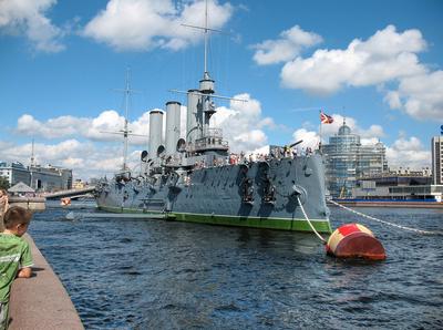 File:Avrora cruiser, Saint Petersburg, Russia.jpg - Wikipedia