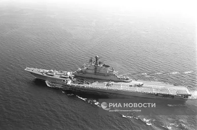 Авианесущий крейсер «Минск»: как грозное советское оружие превратили в  китайский луна-парк