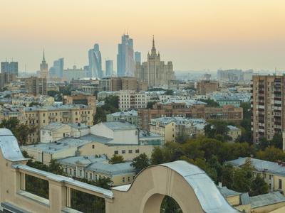 Обои Фонтан Часы мира на Манежной площади, Москва Города Москва (Россия),  обои для рабочего стола, фотографии фонтан \"Часы мира\" на манежной площади,  москва, города, москва , россия, манежная, площадь, вечер, фонари, Часы,