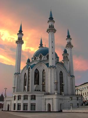 Памятный камень, посвященный закладке мечети Кул Шариф - Музей-заповедник  «Казанский Кремль»