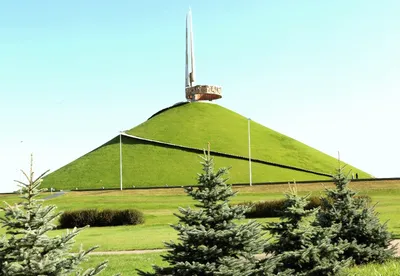 Фотофакт: более 7 тысяч человек посетили Курган Славы 9 мая - Минская правда