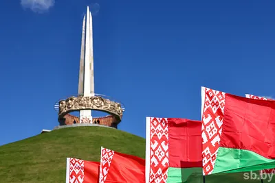 Шаткое положение. Под Минском разваливается реконструированный Курган Славы