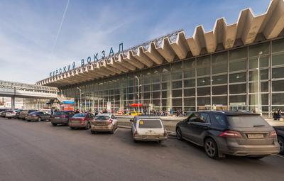 Курский вокзал, Москва - «Протекающая крыша, раздолбанные платформы, бомжи  и куча торгашей. И все это вокзал в центре Москвы!» | отзывы