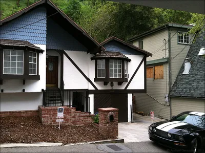 Дом на скале в Лос-Анджелесе