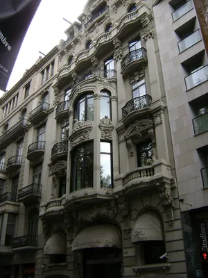 Бульвар Ла Рамбла - главная улица Барселоны