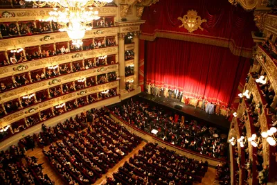 Оперный театр Ла Скала (Teatro alla Scala). Милан. Италия