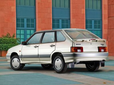 Novosibirsk, Russia - 02.01.202: Gray lada 2114 Samara rear view with dark  gray interior in excellent condition in a parking space on winter Stock  Photo - Alamy