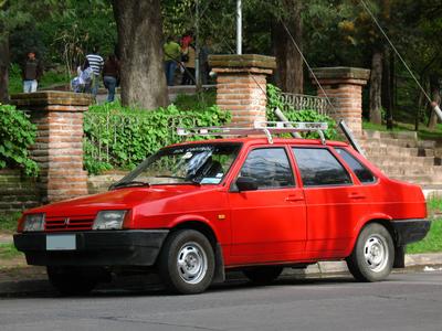 File:Lada Samara 1500 Sedan 1994 (15291932396).jpg - Wikipedia