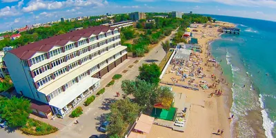 Пляж \"Лазурный берег\" , Евпатория, Крым - «Чистый, цивилизованный пляж -  идеальный для меня, без горячей кукурузы и замученных животных » | отзывы