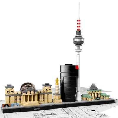 File:Lego Giraffe (Mai 2022) Legoland Discovery Centre Berlin 01.jpg -  Wikimedia Commons