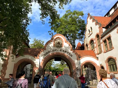 Historic entrance to Leipzig Zoo Stock Photo - Alamy