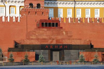 В Москве мужчина прорывался в мавзолей, потому что Ленин должен был  отпустить ему все грехи - 24 Канал