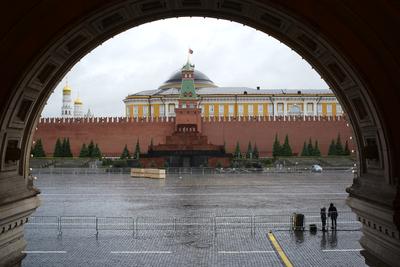 Мавзолей Ленина в Москве пытались поджечь с помощью коктейля Молотова | ИА  Красная Весна