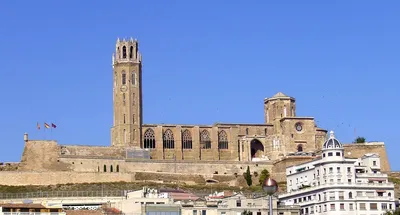 Lerida (Испания), готический город Стоковое Фото - изображение  насчитывающей верх, завод: 67461620