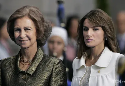 Образ дня: королева Испании Летиция нарушила протокол, чтобы поддержать  Украину - Стиль | Сегодня
