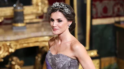 До стилистов и пластики: как выглядела самая красивая королева Испании до  брака с принцем | MARIECLAIRE
