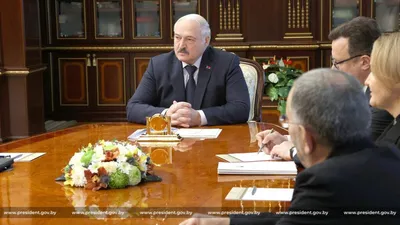 Нация может развиваться только на позитивных идеях\" - Александр Лукашенко  вручил госнаграды и генеральские погоны - kirovsk.by