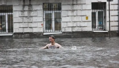 В Москве из-за сильного ливня пострадали 29 машин - РИА Новости, 18.07.2023