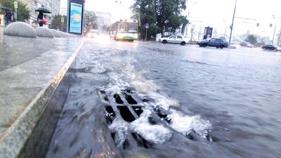 Москва пережила самый сильный ливень для 26 июля за всю историю // Новости  НТВ
