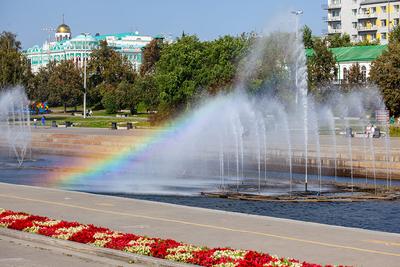 Жители Екатеринбурга придумают концепцию ледового городка на площади 1905  года - KP.RU