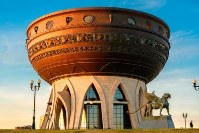 Kazan казань девушка дворец земледельцев | Позы действий, Фотосессия,  Фотография женские позы