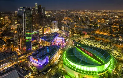 Лос-Анджелес, Калифорния, США, 051717 : Горизонт Лос-Анджелеса ночью  Стоковое Фото - изображение насчитывающей город, ладонь: 181029490