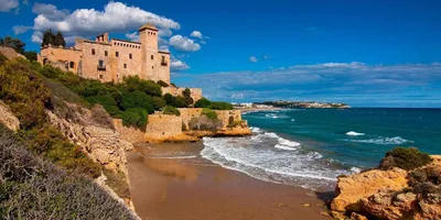 Популярные курорты Испании для пляжного отдыха и острова.