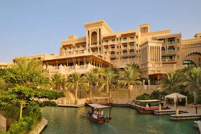 Самые необычные отели ОАЭ. Шикарные Мальдивы, роскошная Италия, статусная  Англия, экзотическая Полинезия - и всё это в Эмиратах!