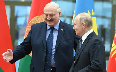 Коля Лукашенко окончил школу с золотой медалью