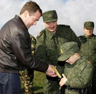 Необычное детство Коли Лукашенко (10 фото) » Смешные прикольные картинки,  фото приколы, демотиваторы и видео приколы