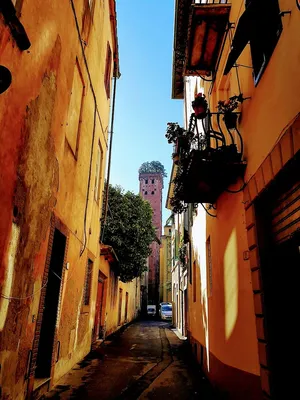 Lucca ITALIA ▷ Лукка - средневековый город Тосканы знаменитый крепостными  стенами и башнями - YouTube