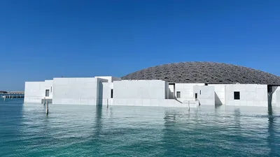 Дождь света\" от Жана Нувеля - в ОАЭ открылся Лувр Абу-Даби, увенчанный  уникальным куполом | ARCHITIME.RU