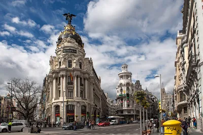 Купить здание под отель или туристические апартаменты в центре Мадрида