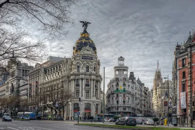 На Гран Виа Мадрид Испания — стоковые фотографии и другие картинки Мадрид -  Мадрид, Испания, Большой город - iStock