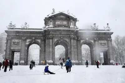 Мадрид накрыл сильнейший за последние 40 лет снегопад. Фоторепортаж