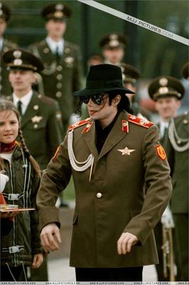 Michael Jackson - Stranger in Moscow | Michael jackson, Micheal jackson, Michael  jackson pics
