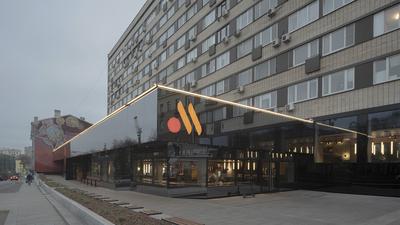 Photographers in 1990 Capture Amazing Images of the First McDonalds in  Moscow, Giant Crowds Ensue - TechEBlog