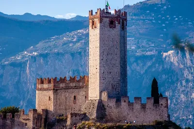 Malcesine and Its Scaliger castle - Not Only Golf - Golf holidays in Italy