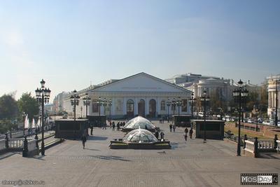 Выставочный зал Манеж на площади Манеж в Москве Редакционное Стоковое Фото  - изображение насчитывающей экспонат, туризм: 156416383