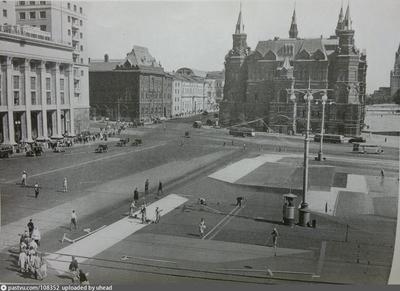 Манежная площадь и Александровский сад - фото, история